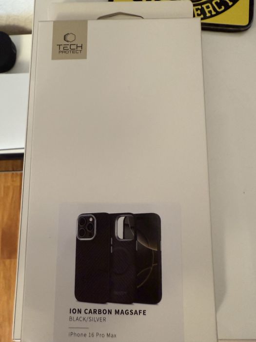 Husa iphone 16 Pro Max 100% carbon