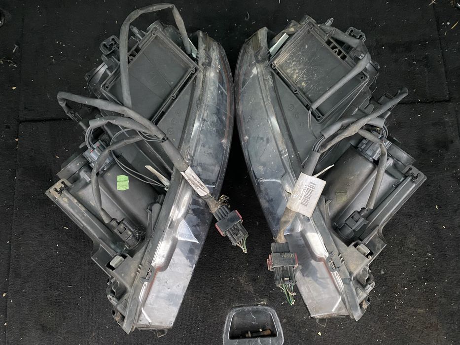 Фарове XC 90 Volvo