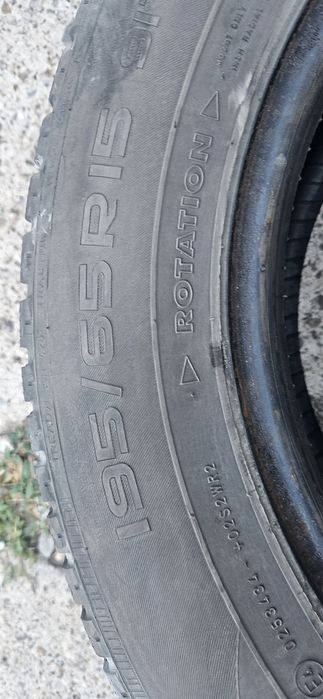 195/65/15 nokian всесезонни гуми 2броя 15 евро за броя