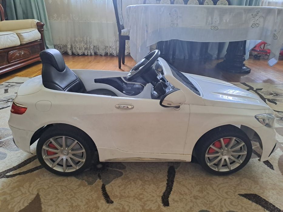 Детская электромашинка