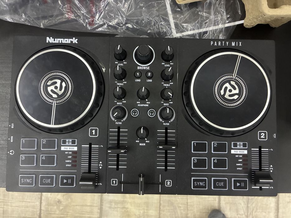 Consola dj Numark party mix mkII