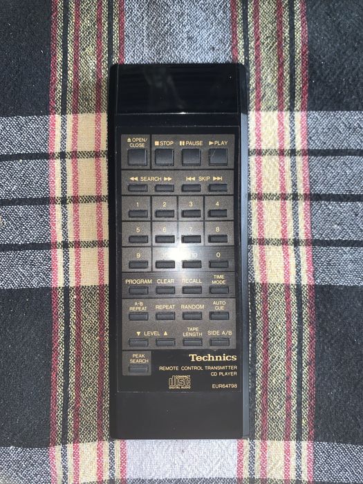 Проигрывтель компакт-дискрв Technics SL-PS620A