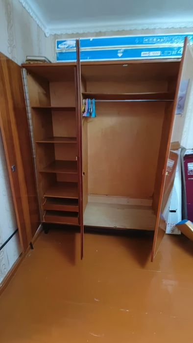 Продам шкаф  платяной