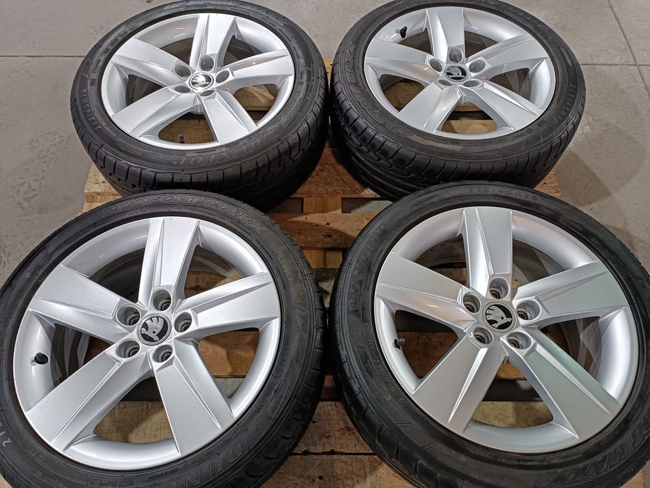 Лети джанти 16ки 5х100 Skoda + летни гуми 215/45/16 Dunlop