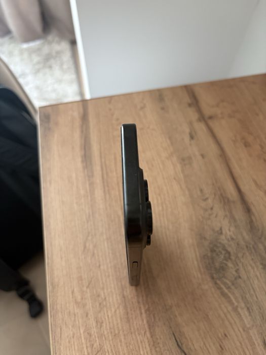 Продам Iphone 16 pro 128