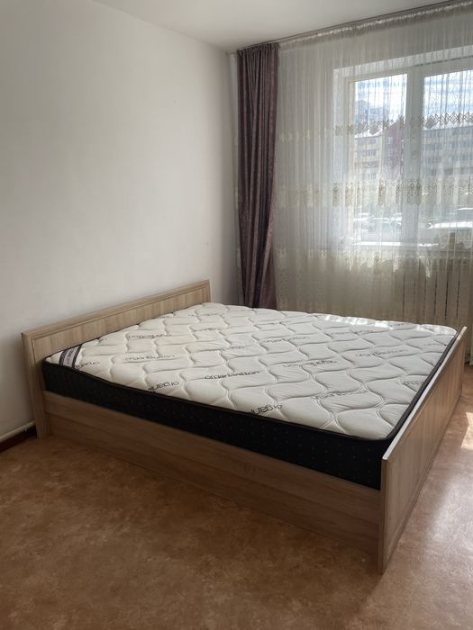 Продам кровать без матраса 160*200