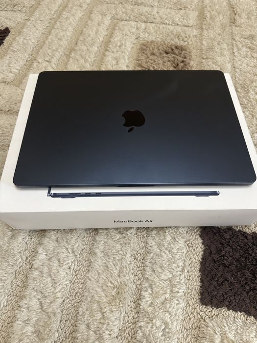 Продаю MacBook Air M3 15 дюймов Midnight