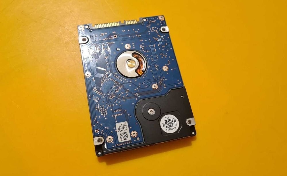 1.HDD Hard Disk Laptop Hitachi 750Gb 5400rpm 8MB SATA II