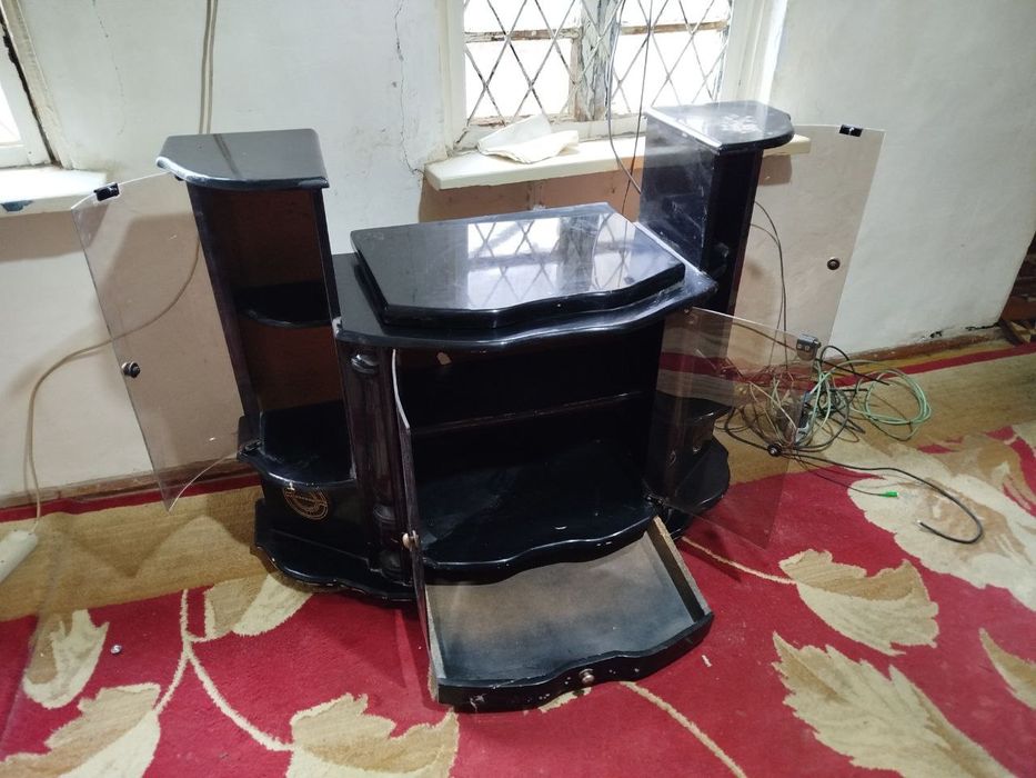 Телевизор қўйиш учун б/у