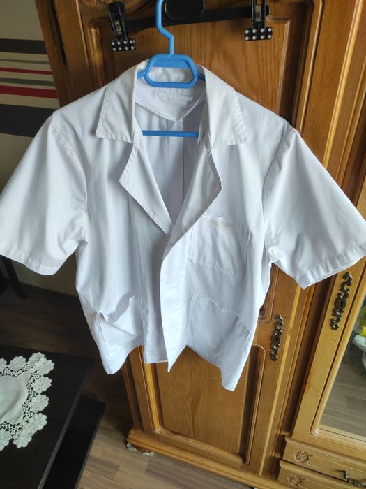 Halat, costum, uniforma medicala