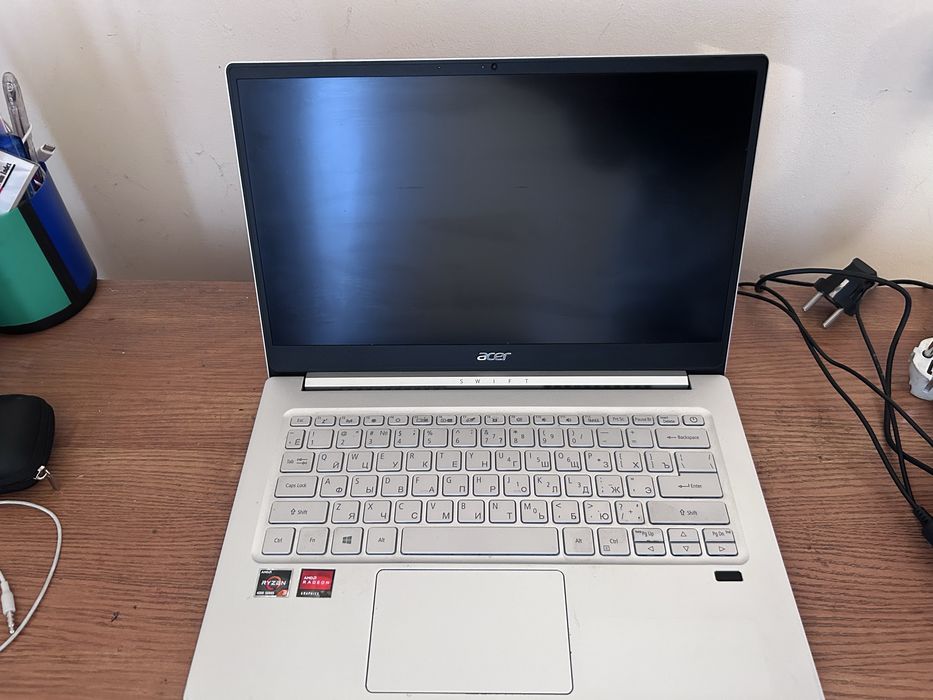 Acer Swift       )
