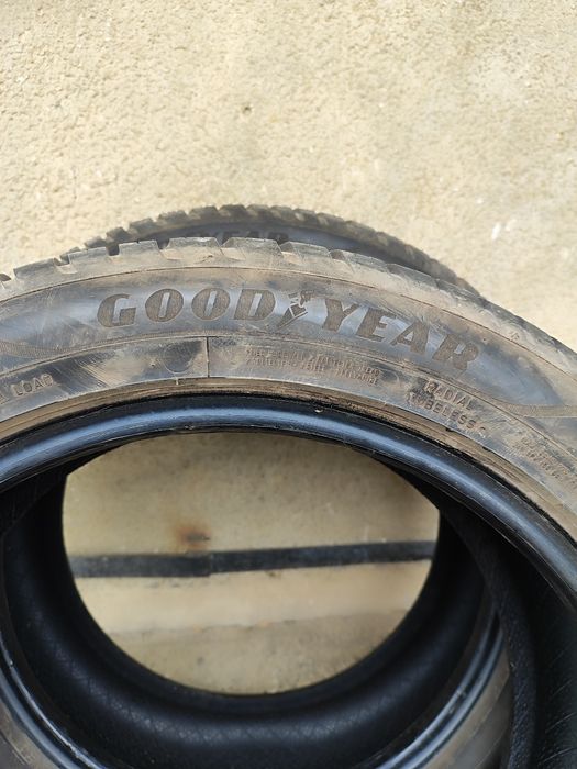 225 50 18 Goodyear 23g.