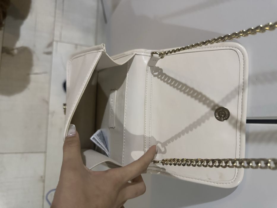 Стилни чанти от Bershka