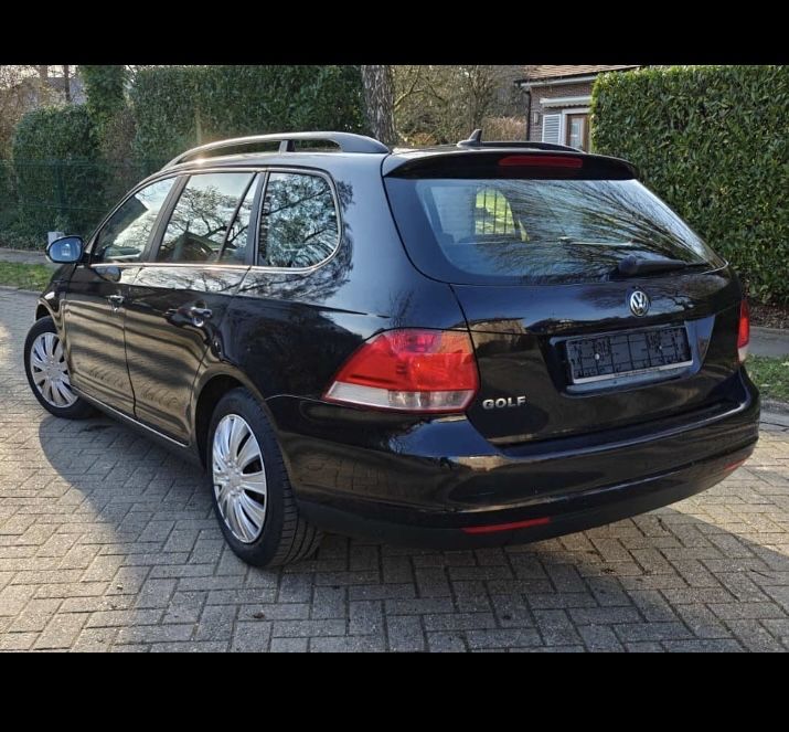 Vw Golf 5 / AN 2009 / Motor 1.4 Benzina / 184000 Km / Senzori Parcare