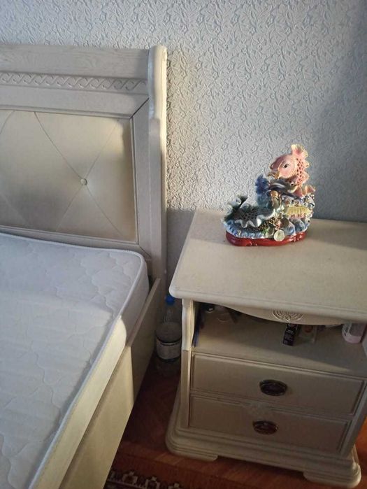 Продам кровать двухспальную