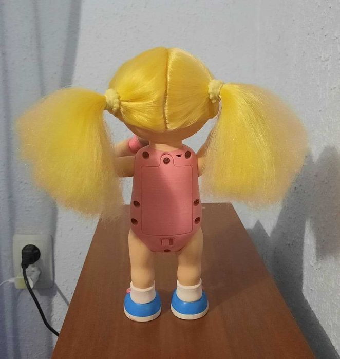 Фирменная кукла Энни (Annie) из мультсериала "Маленькие Эйнштейны"