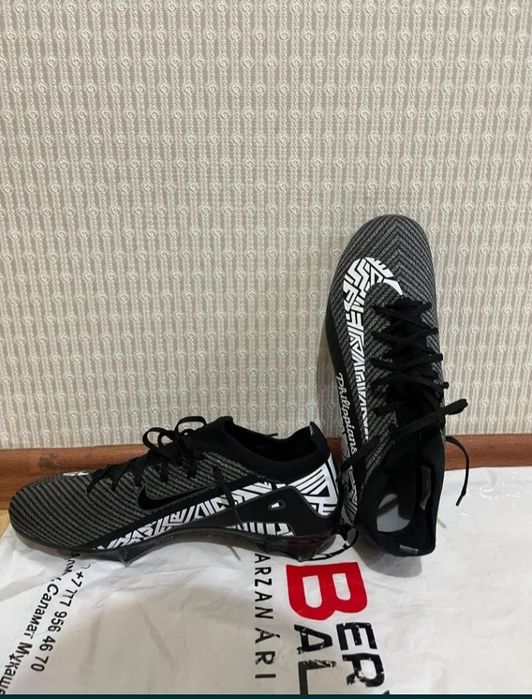 Бутсв Nike Mercurial