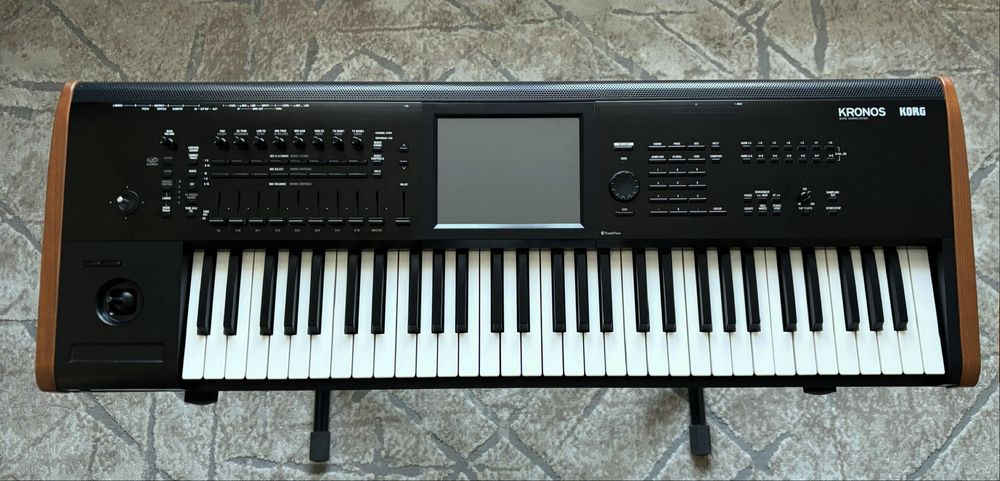 Korg kronos 2 61