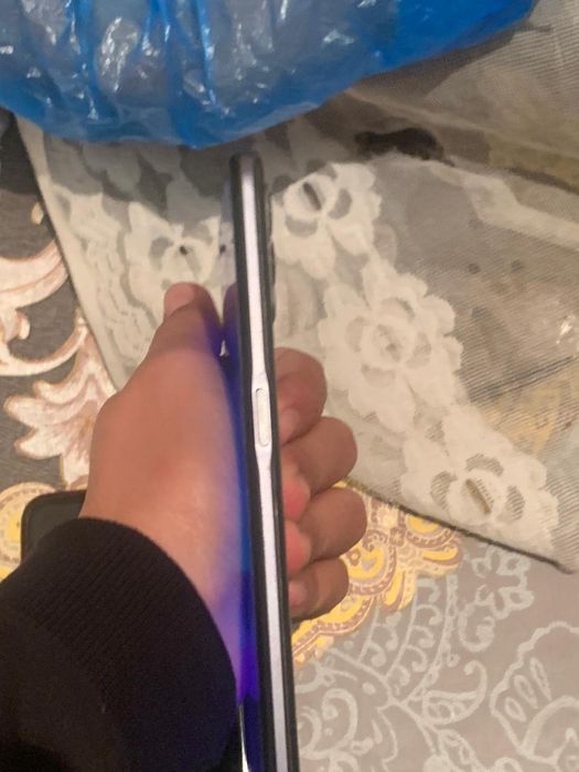 Реалми наз 50 128памйт