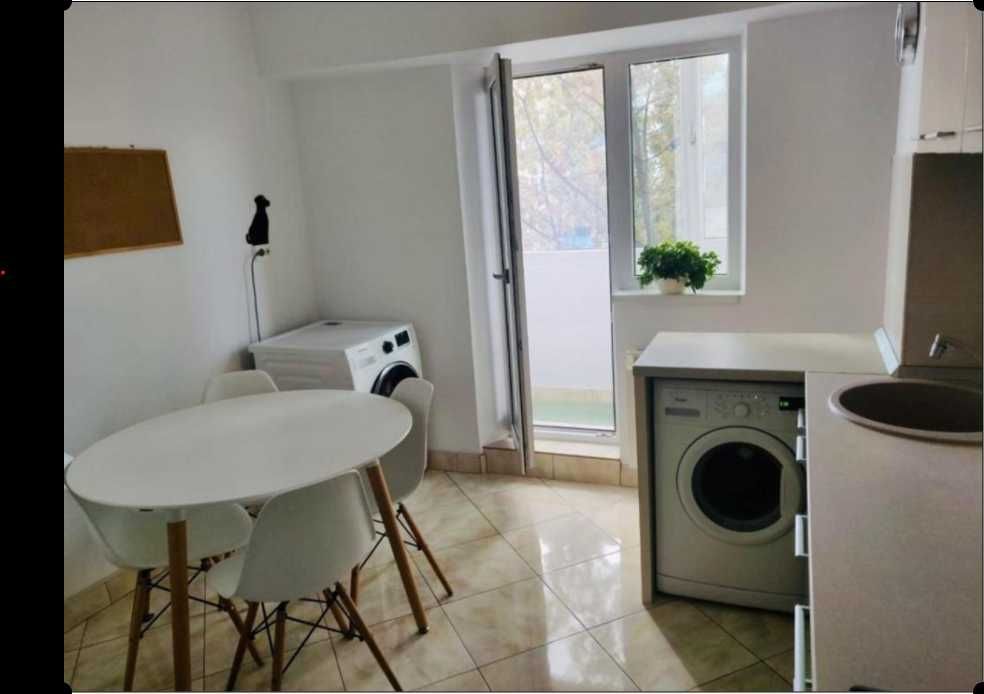 PROPRIETAR, 2 camere mobilat si utilat intre Camera de comert si Timpuri noi, vedere Dambovita
