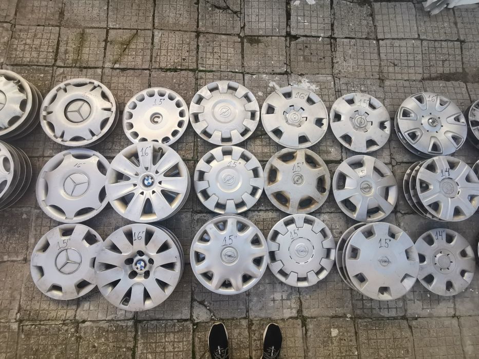 Тасове на бройка тазове и комплекти