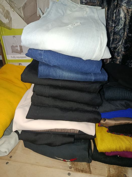 Продаю новые вещи. Кофты, брюки, штаны