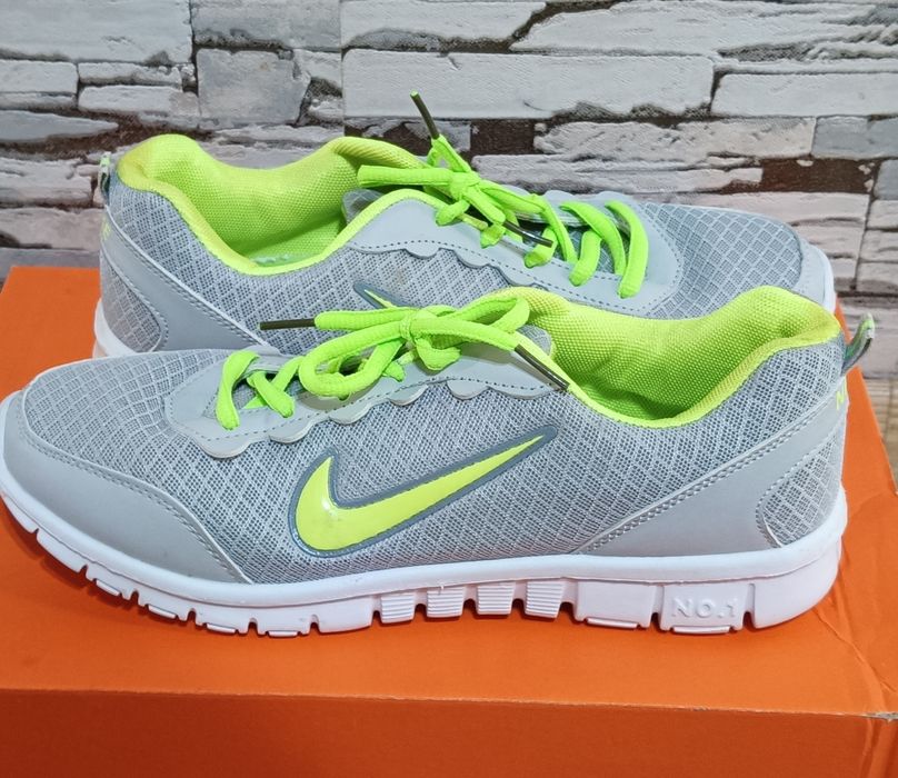 Кросовки Nike original НОВЫЕ