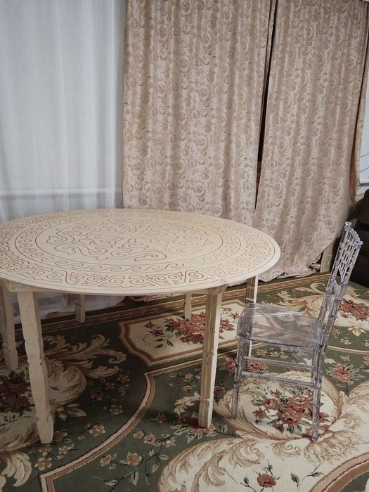 Круглый стол трансформер!