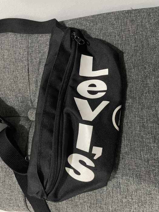 Чантичка Levi’s