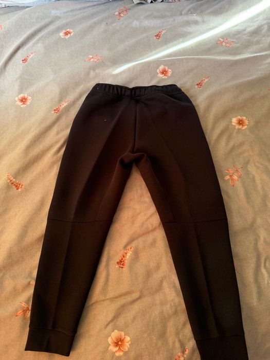 pantaloni nike tech