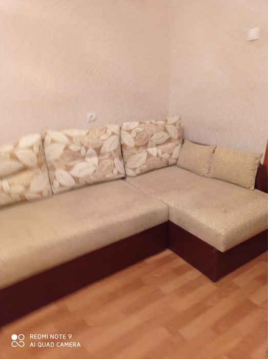 Угловой диван, бесплатно.