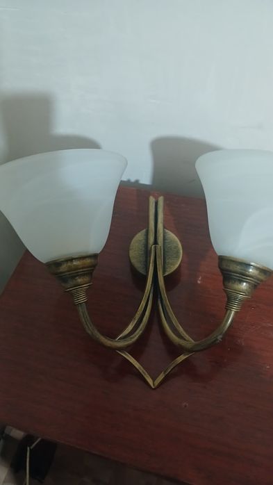 Продам светильник настеный