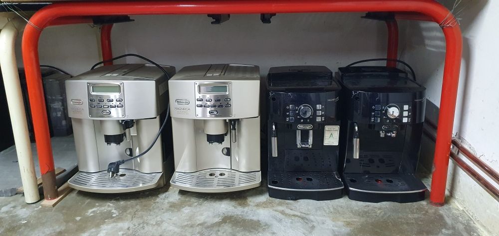 Vând Expresoare cafea automate Delonghi Magnifica S En-gros