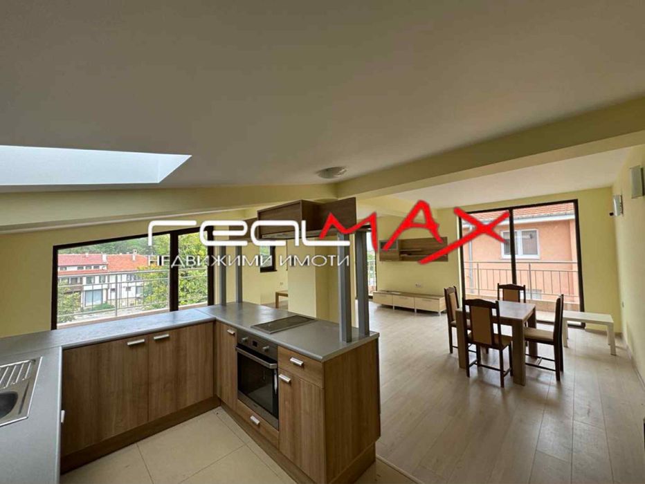 Дава се под наем Тристаен апартамент в Казанлък - 123 кв.м за 306 € - Снимка #1