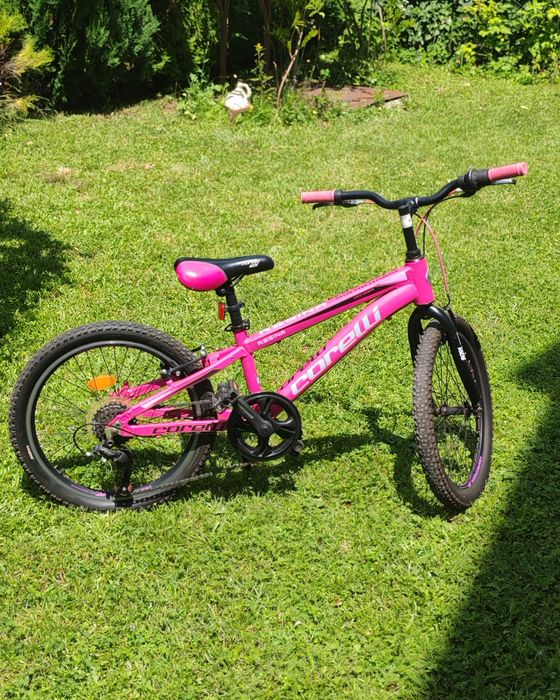 Bicicleta pentru copii roz