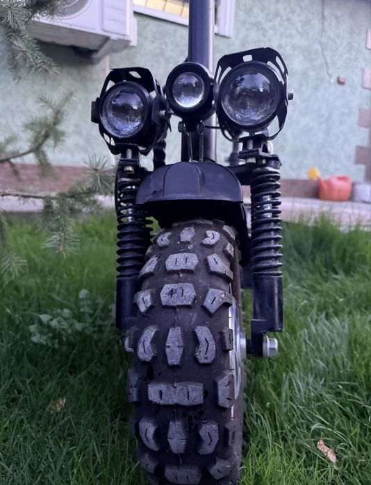 Срочно продам электросамокат