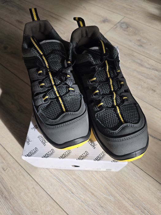 Pantofi protecție marimea 43