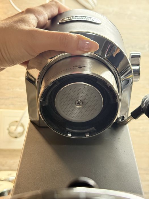 Кафемашина Delonghi Dedica Style EC685.BK