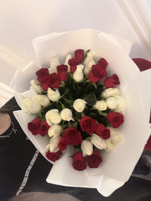 Продам цветы 51роза