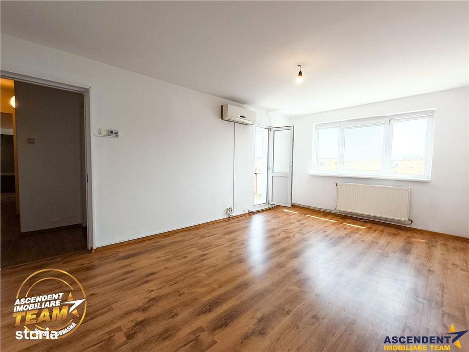 Apartament 3 camere luminos,decomandat, renovat in cartier Lenin,Sfant