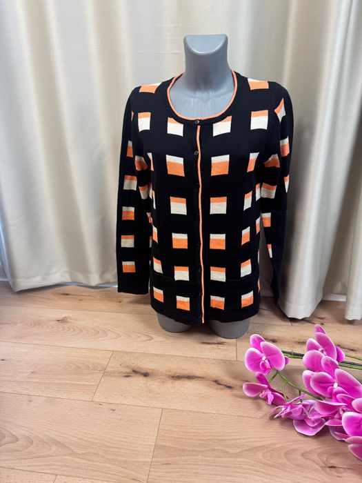 Дамски жилетки, различни модели, цветове и размери