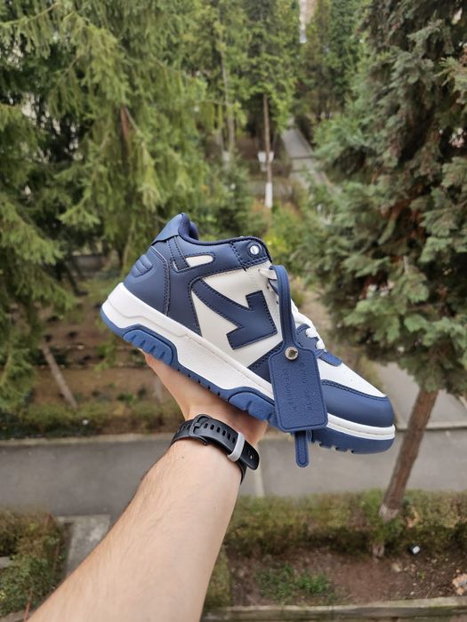 Off-White Out of Office 40 42