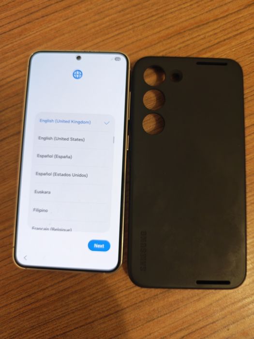 Vând Samsung S23 Cream-Gold La Cutie. 8 GB RAM, 256 GB