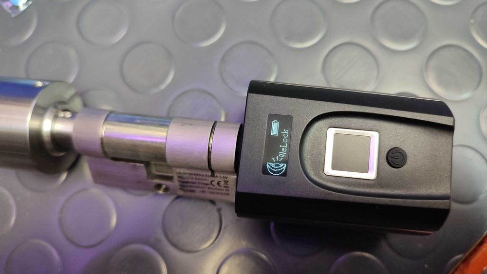 Умна ключалка с пръстов отпечатък