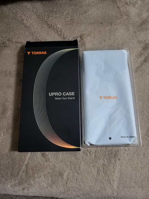 Продам чехол на iphone 16 pro max