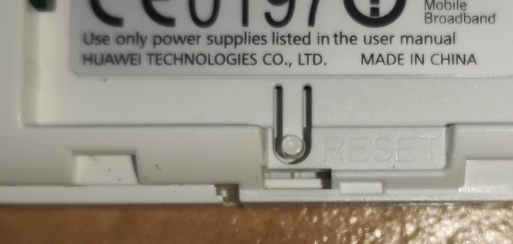 Router modem wifi mobil cu cartela sim 4G Huawei