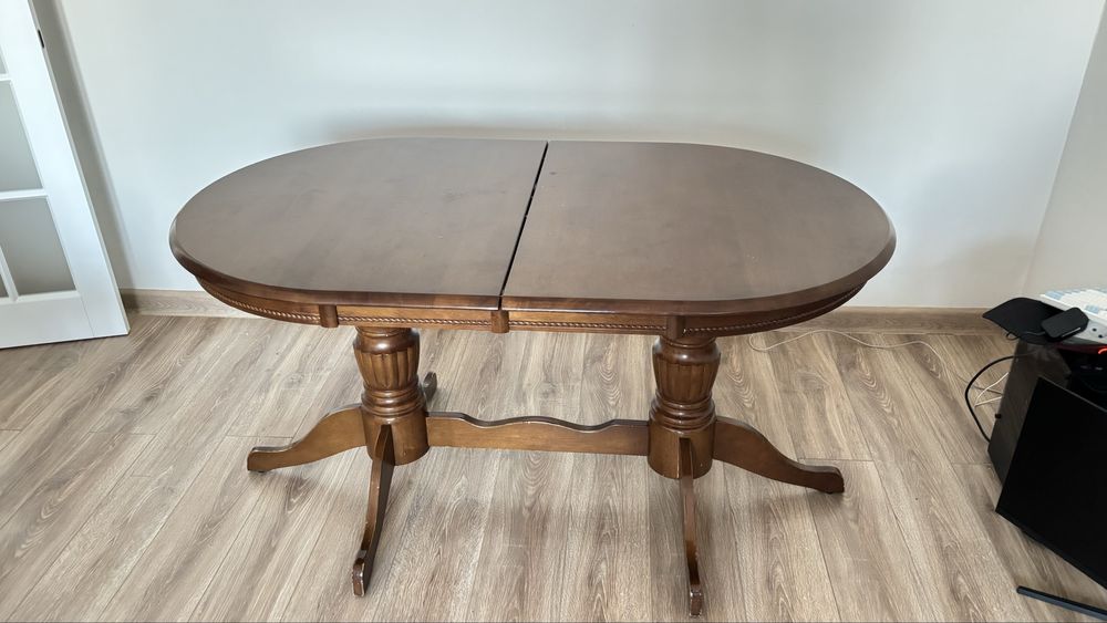 Продам деревянный стол