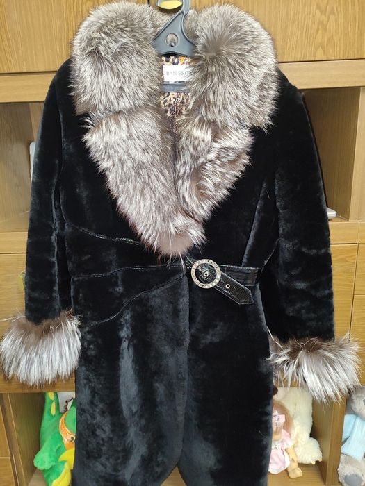 Шуба мутон воротник песец