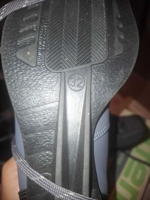 Продам лыжные ботинки