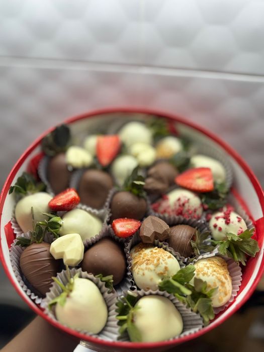 Подарите любимым клубнику в шоколаде